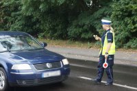 Policjanci WRD w trakcie kontroli trzeźwości na ulicy Krasickiego.