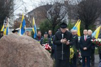 Uroczystość odsłonięcia pamiątkowego obelisku, ku pamięci mieszkańców Górnego Śląska, którzy byli więzieni w hali targowej w Świętochłowicach i ponieśli śmierć w wyniku represji władz komunistycznych od lutego do kwietnia 1945 roku.