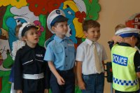 Spotkanie policji z przedszkolakami - prelekcja na temat bezpieczeństwa.