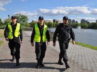 Wspólne patrole świętochłowickich policjantów z kursantami Szkoły Policji w Katowicach