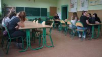 Grupa młodzieży mogła dowiedzieć się więcej na temat cyberprzestępczości.