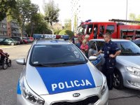 Wszystkie dzieci mogły m.in. zobaczyć radiowóz od środka.