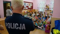 Dzieciom wręczano pamiątkowe smycze.