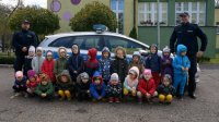 Dzieci z przedszkola nr 4 w Świętochłowicach podczas spotkania z policjantami