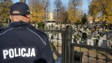 Policjanci podczas akcji &quot;Znicz 2018&quot;.