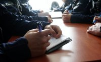 Policjanci OPP Katowice podczas służby na terenie Świętochłowic.