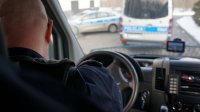 Policjanci OPP Katowice podczas służby na terenie Świętochłowic.