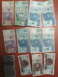Na zdjęciu banknoty.