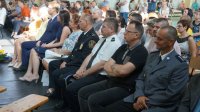 Przedstawiciele służb mundurowych, Prezydent Miasta oraz dyrekcja Szkoły Podstawej nr 1