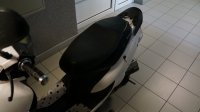 odnaleziony skuter na korytarzu komendy miejskiej