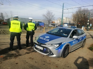 zabezpieczenie przez policjantów