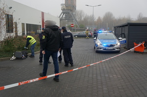 policjanci na miejscu zdarzenia