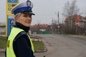 praca policjantów ruchu drogowego podczas działań NURD