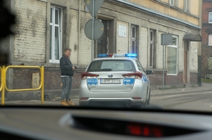 praca policjantów ruchu drogowego podczas działań NURD