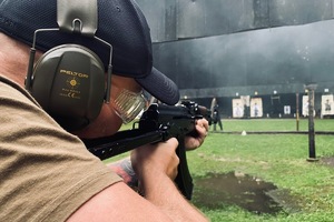 na zdjęciu trening strzelecki policjantów