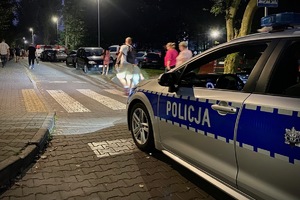 na zdjęciu policjanci podczas zabezpieczenia święta miasta