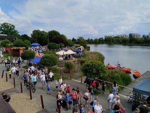 uczestnicy festynu