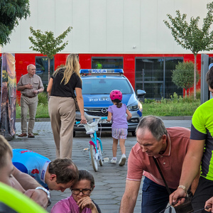 zdjęcie przedstawia: uczestników wydarzenia