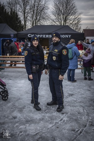 zdjęcie przedstawia strażników zabezpieczających wydarzenie podczas finału WOŚP