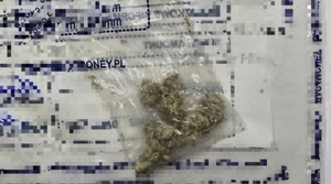 zdjęcie przedstawia zatrzymane narkotyki